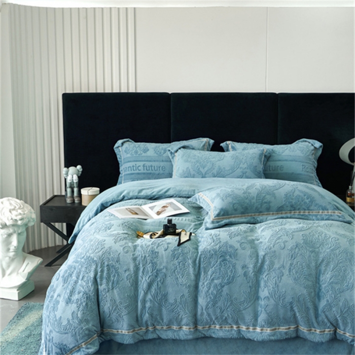 91家纺网 家纺一手货源 找家纺 榻尚家居 2023新款260克全消光高端浮雕绒四件套 瑞丽-天蓝