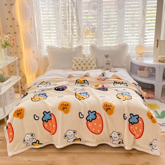 91家纺网 家纺一手货源 找家纺 绒兔兔 2022新款牛奶绒印花毯子 草莓乐园