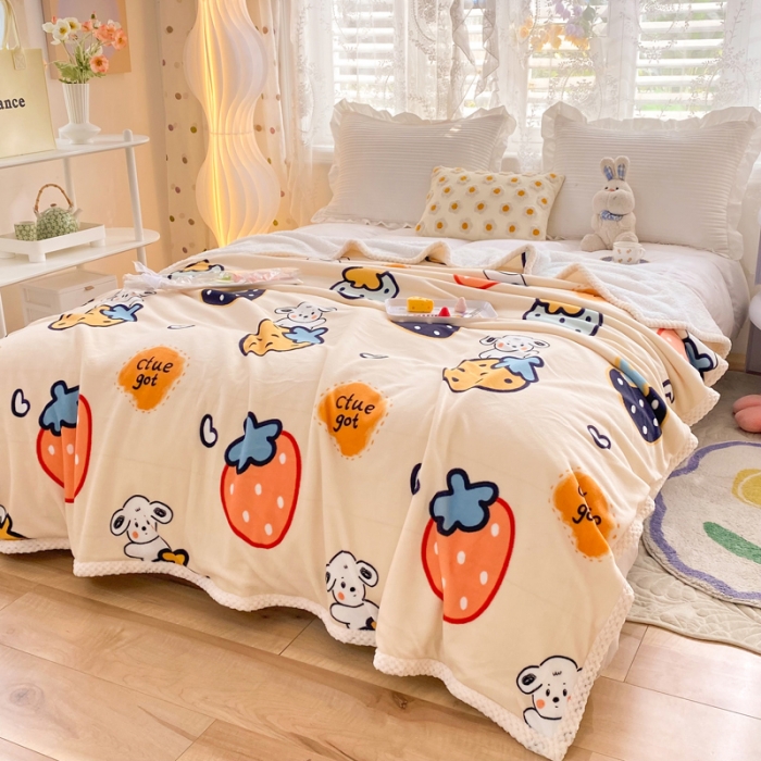 91家纺网 家纺一手货源 找家纺 绒兔兔 2022新款牛奶绒印花毯子 草莓乐园