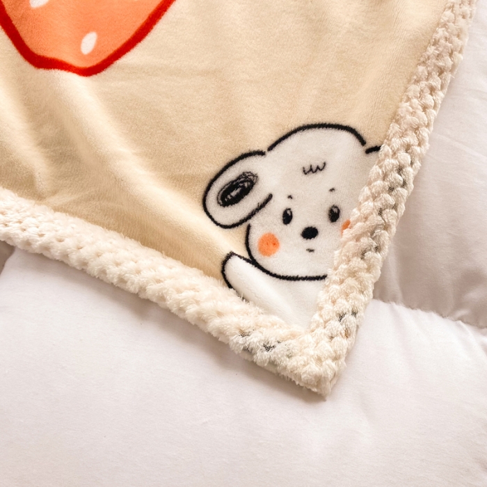 91家纺网 家纺一手货源 找家纺 绒兔兔 2022新款牛奶绒印花毯子 草莓乐园