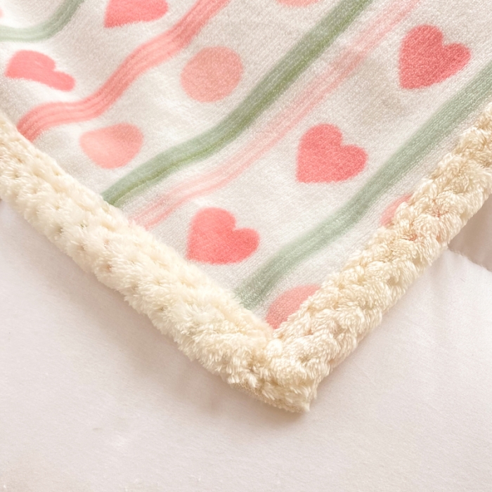 91家纺网 家纺一手货源 找家纺 绒兔兔 2022新款牛奶绒印花毯子 点点心语