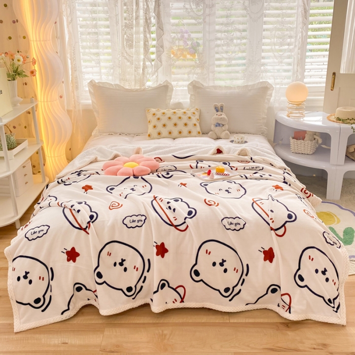 91家纺网 家纺一手货源 找家纺 绒兔兔 2022新款牛奶绒印花毯子 太空熊