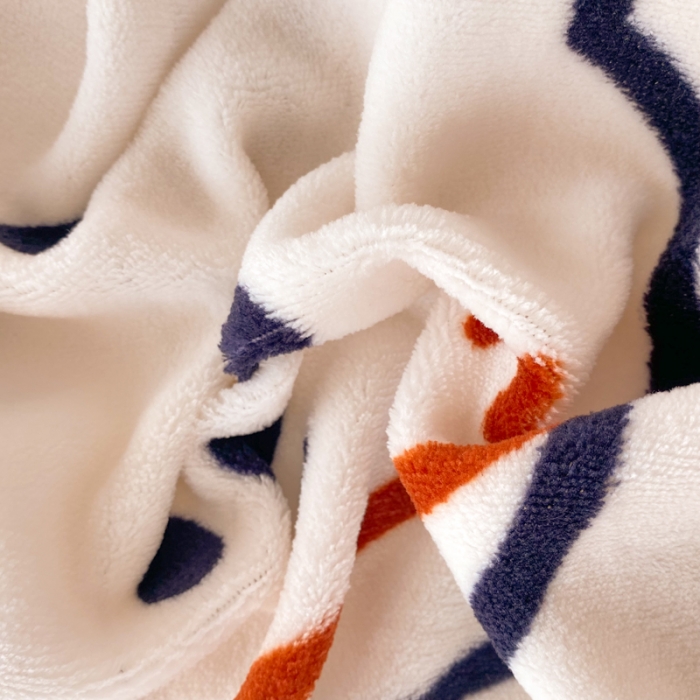 91家纺网 家纺一手货源 找家纺 绒兔兔 2022新款牛奶绒印花毯子 太空熊