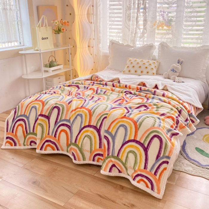 91家纺网 家纺一手货源 找家纺 绒兔兔 2022新款牛奶绒印花毯子 涂鸦彩虹