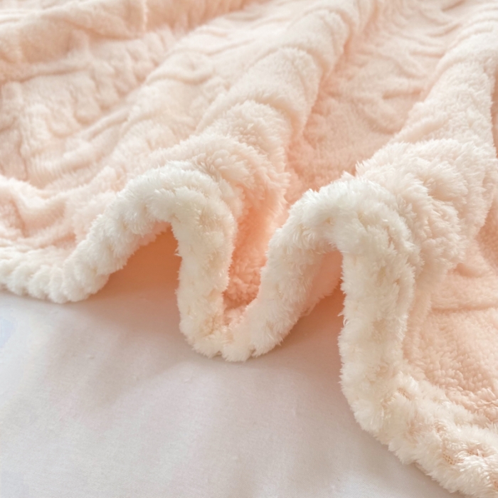91家纺网 家纺一手货源 找家纺 绒兔兔 2022新款舒棉绒毯子 舒棉绒-樱花粉