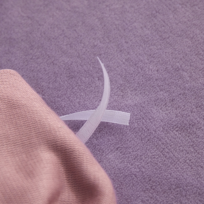 91家纺网 家纺一手货源 找家纺 一米阳光2022新款立方格高克重牛奶绒撞色四件套系列 立方格豆紫