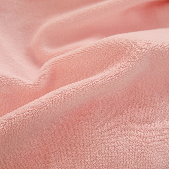 91家纺网 家纺一手货源 找家纺 一米阳光2022新款立方格高克重牛奶绒撞色四件套系列 立方格粉