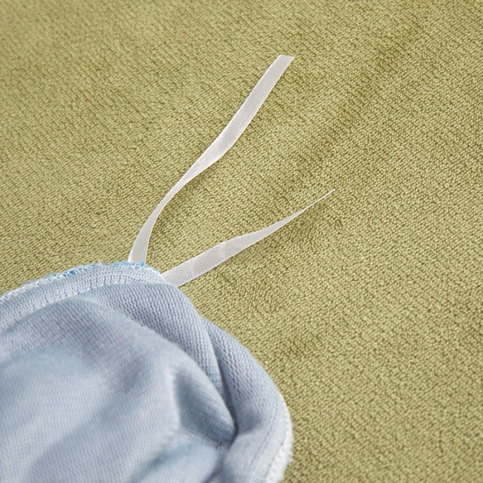 91家纺网 家纺一手货源 找家纺 一米阳光2022新款立方格高克重牛奶绒撞色四件套系列 立方格湖蓝