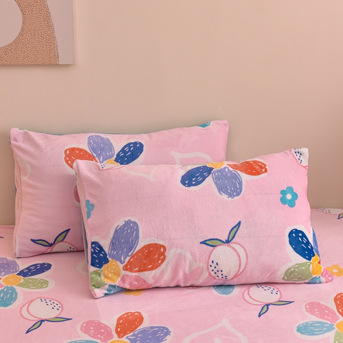 91家纺网 家纺一手货源 找家纺 芃成 2022新款加厚双面牛奶绒印花床品系列-单床笠 初恋小事