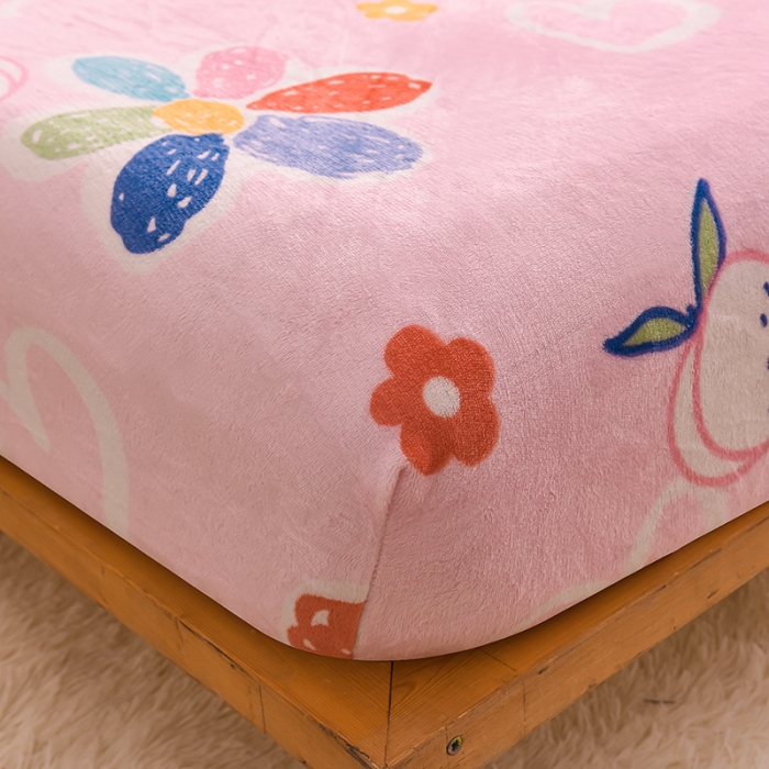 91家纺网 家纺一手货源 找家纺 芃成 2022新款加厚双面牛奶绒印花床品系列-单床笠 初恋小事