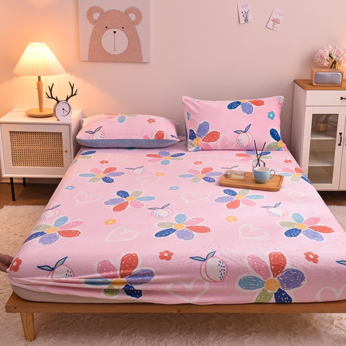 91家纺网 家纺一手货源 找家纺 芃成 2022新款加厚双面牛奶绒印花床品系列-单床笠 初恋小事