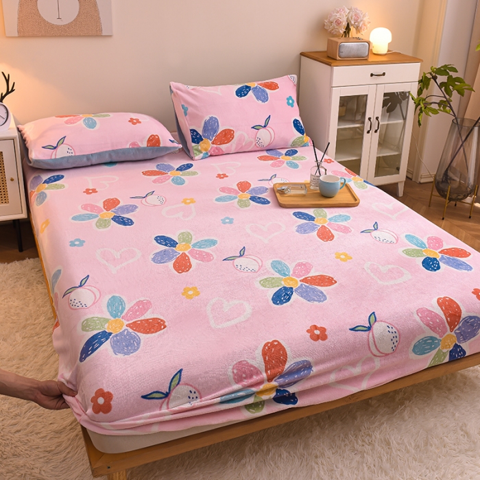 91家纺网 家纺一手货源 找家纺 芃成 2022新款加厚双面牛奶绒印花床品系列-单床笠 初恋小事