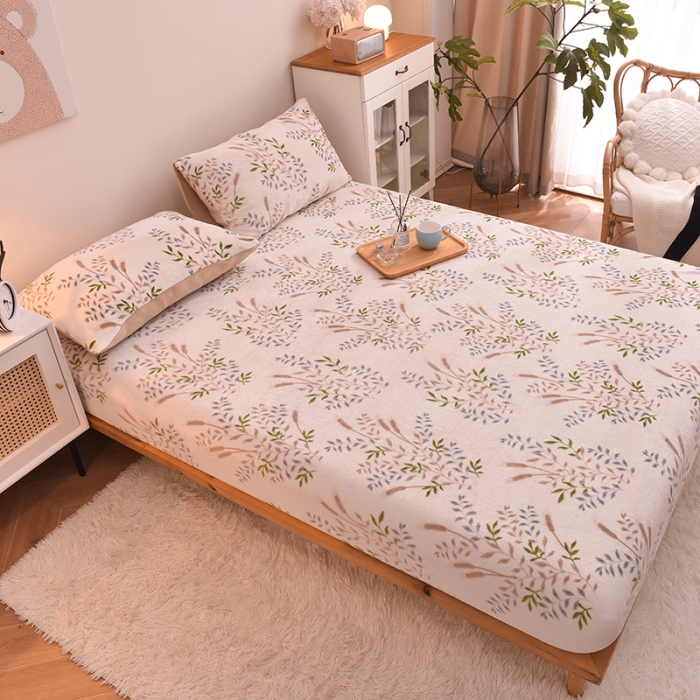 91家纺网 家纺一手货源 找家纺 芃成 2022新款加厚双面牛奶绒印花床品系列-单床笠 春意盎然