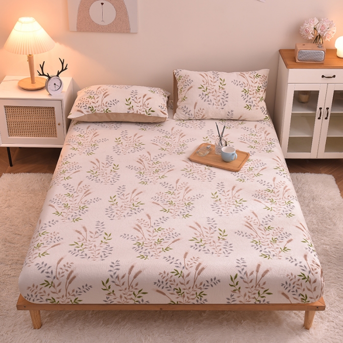 91家纺网 家纺一手货源 找家纺 芃成 2022新款加厚双面牛奶绒印花床品系列-单床笠 春意盎然