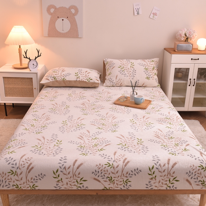 91家纺网 家纺一手货源 找家纺 芃成 2022新款加厚双面牛奶绒印花床品系列-单床笠 春意盎然