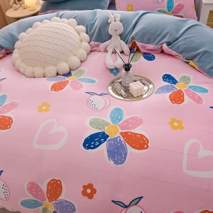 91家纺网 家纺一手货源 找家纺 芃成 2022新款加厚双面牛奶绒印花床品系列-单被套 初恋小事