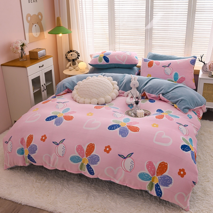 91家纺网 家纺一手货源 找家纺 芃成 2022新款加厚双面牛奶绒印花床品系列-单被套 初恋小事