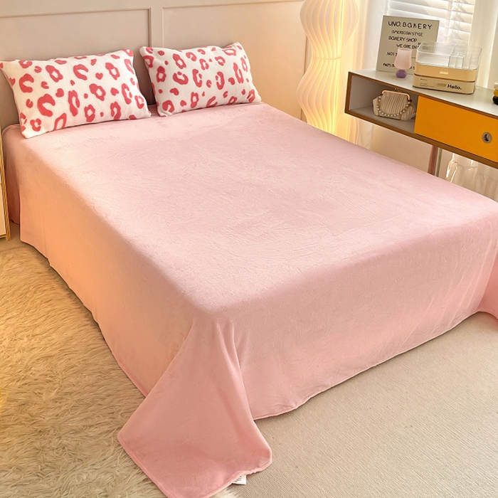 91家纺网 家纺一手货源 找家纺 澳梵 2022新款小颗粒美丽绒牛奶绒四件套 粉色小豹纹