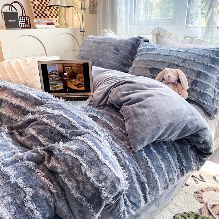 91家纺网 家纺一手货源 找家纺 HL原创 2022新款流苏牛奶绒四件套 牛仔蓝