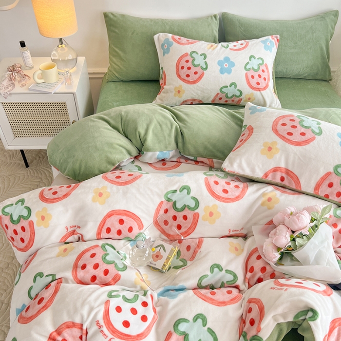 91家纺网 家纺一手货源 找家纺 澳梵 2022新款牛奶绒印花四件套 草莓派