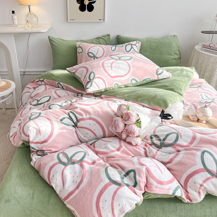 91家纺网 家纺一手货源 找家纺 澳梵 2022新款牛奶绒印花四件套 多肉桃桃