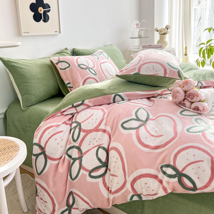 91家纺网 家纺一手货源 找家纺 澳梵 2022新款牛奶绒印花四件套 多肉桃桃