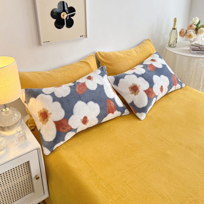 91家纺网 家纺一手货源 找家纺 澳梵 2022新款牛奶绒印花四件套 花舞