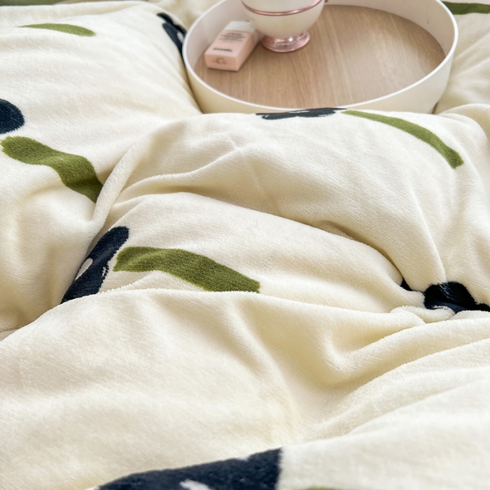 91家纺网 家纺一手货源 找家纺 澳梵 2022新款牛奶绒印花四件套 花枝