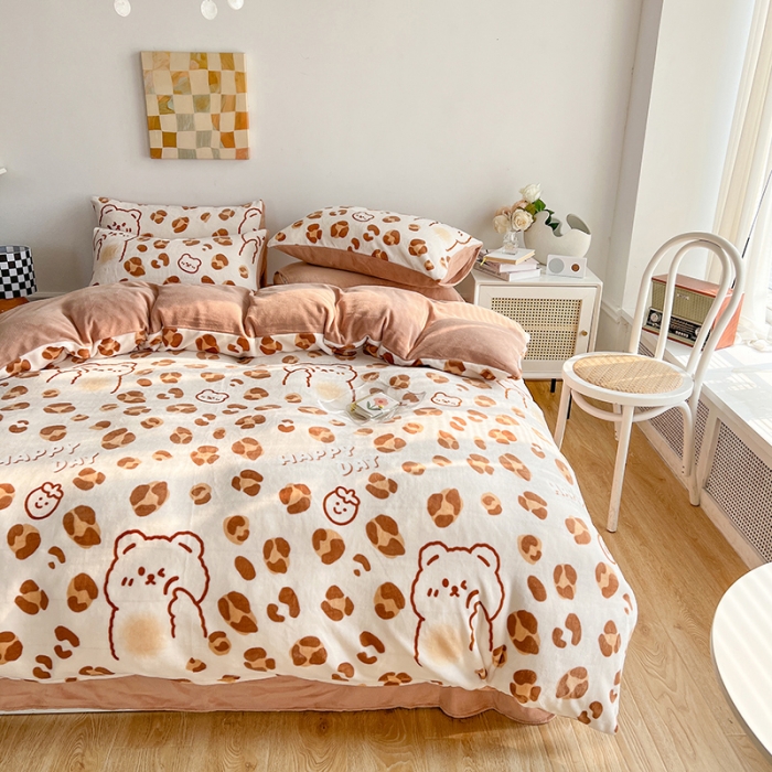 91家纺网 家纺一手货源 找家纺 澳梵 2022新款牛奶绒印花四件套 咖啡旋律