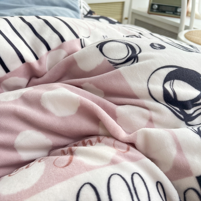 91家纺网 家纺一手货源 找家纺 澳梵 2022新款牛奶绒印花四件套 时光