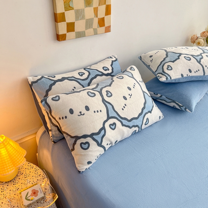 91家纺网 家纺一手货源 找家纺 澳梵 2022新款牛奶绒印花四件套 甜品小熊