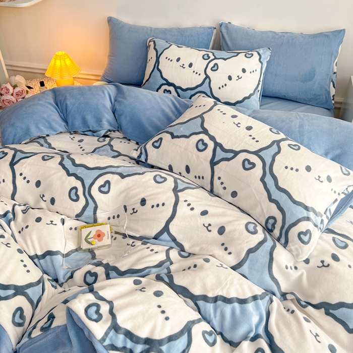 91家纺网 家纺一手货源 找家纺 澳梵 2022新款牛奶绒印花四件套 甜品小熊