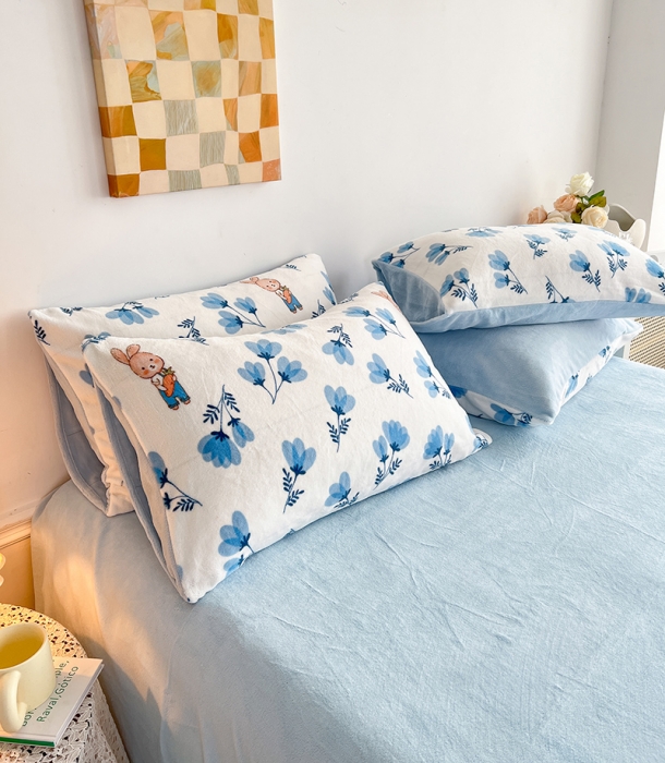 91家纺网 家纺一手货源 找家纺 澳梵 2022新款牛奶绒印花四件套 小兰花