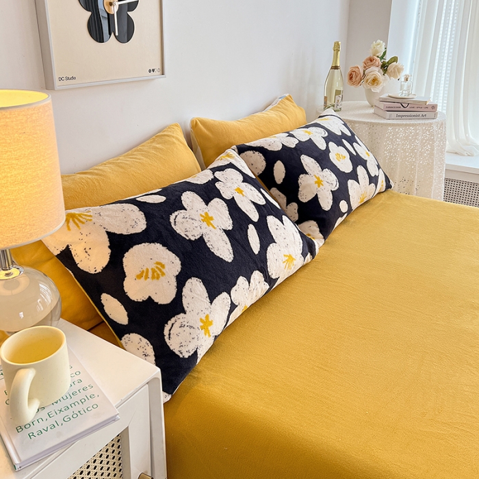 91家纺网 家纺一手货源 找家纺 澳梵 2022新款牛奶绒印花四件套 星河烂漫