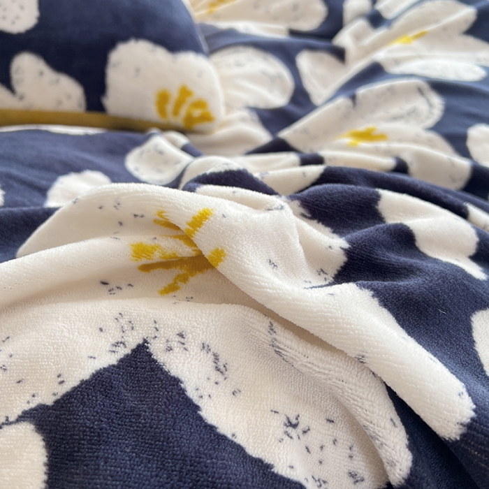 91家纺网 家纺一手货源 找家纺 澳梵 2022新款牛奶绒印花四件套 星河烂漫