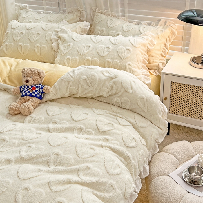 91家纺网 家纺一手货源 找家纺 澳梵 2022新款塔芙绒韩版四件套 猜心心-奶白黄