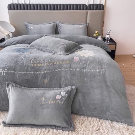 91家纺网 家纺一手货源 找家纺 金米诺 直播供货纯色牛奶绒绣花四件套小清新床裙式 初遇 初遇-灰色