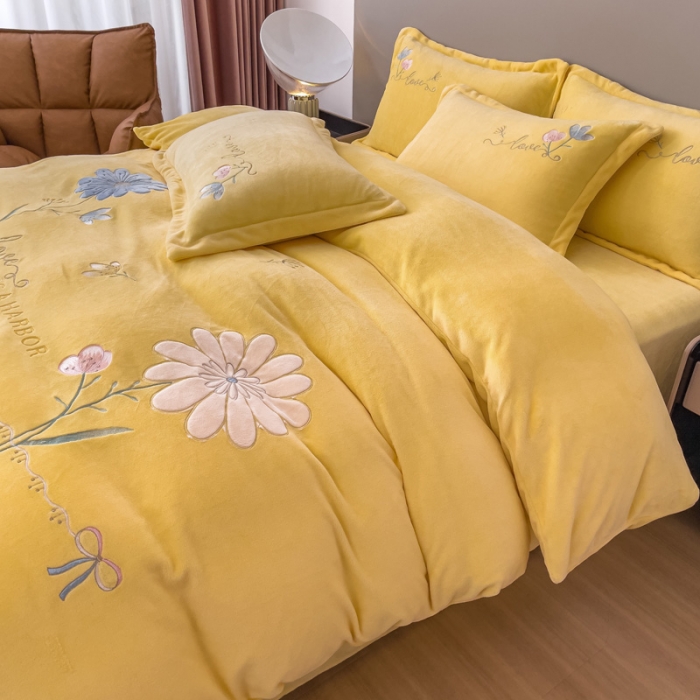 91家纺网 家纺一手货源 找家纺 总 金米诺 直播供货纯色牛奶绒绣花四件套小清新床裙式 初遇