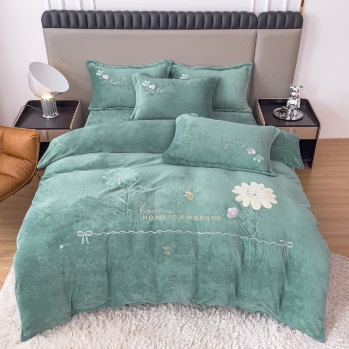 91家纺网 家纺一手货源 找家纺 金米诺 直播供货纯色牛奶绒绣花四件套小清新床裙式 初遇 初遇-淡雅青