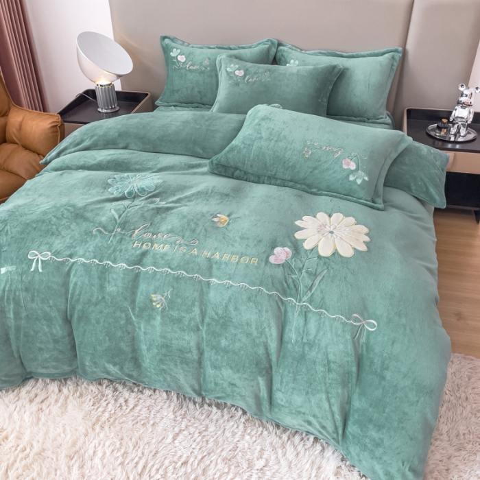 91家纺网 家纺一手货源 找家纺 金米诺 直播供货纯色牛奶绒绣花四件套小清新床裙式 初遇 初遇-淡雅青