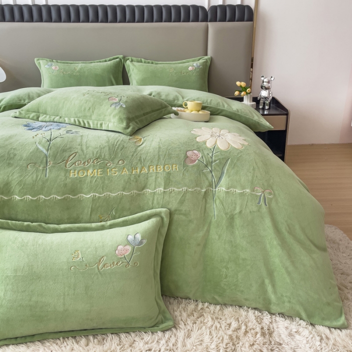 91家纺网 家纺一手货源 找家纺 金米诺 直播供货纯色牛奶绒绣花四件套小清新床裙式 初遇 初遇-绿色