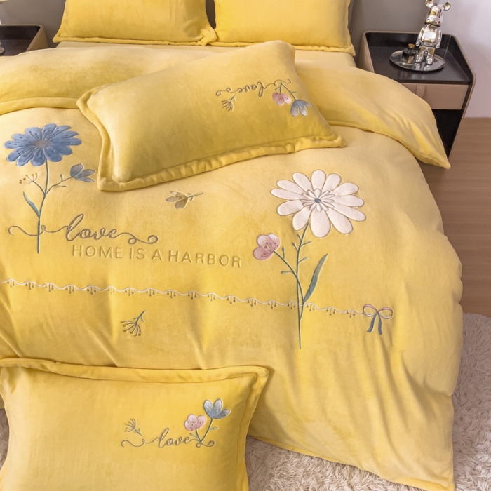 91家纺网 家纺一手货源 找家纺 金米诺 直播供货纯色牛奶绒绣花四件套小清新床裙式 初遇 初遇-奶油黄