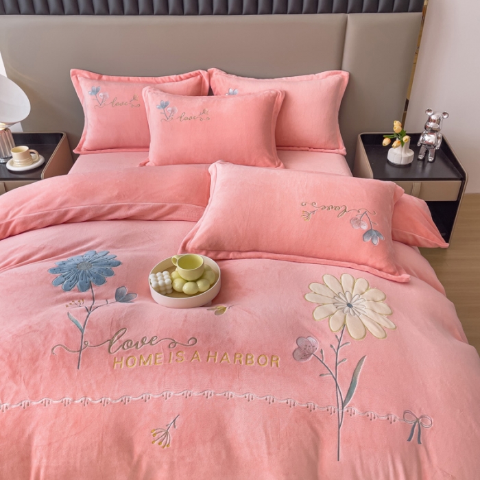 91家纺网 家纺一手货源 找家纺 金米诺 直播供货纯色牛奶绒绣花四件套小清新床裙式 初遇 初遇-藕粉