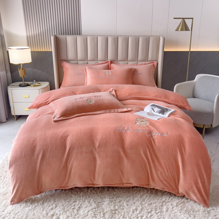 91家纺网 家纺一手货源 找家纺 总 金米诺 直播供货纯色牛奶绒绣花四件套小清新床裙式 山茶花