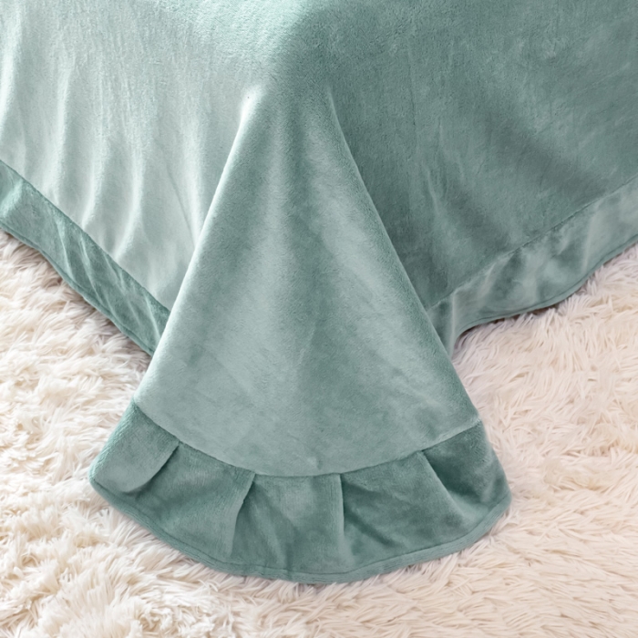 91家纺网 家纺一手货源 找家纺 金米诺 直播供货纯色牛奶绒绣花四件套小清新床裙式 山茶花 山茶花-淡雅青