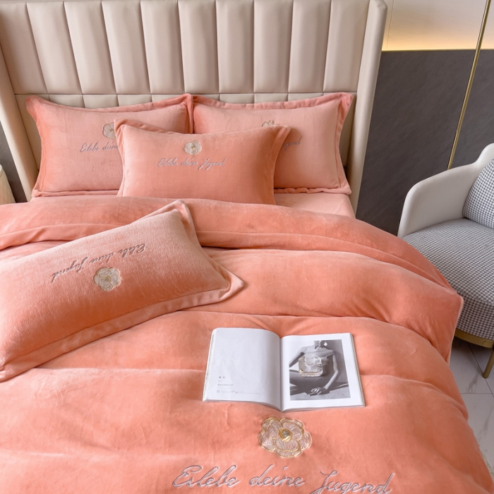 91家纺网 家纺一手货源 找家纺 金米诺 直播供货纯色牛奶绒绣花四件套小清新床裙式 山茶花 山茶花-桔色