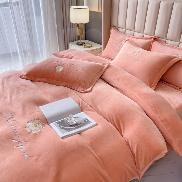 91家纺网 家纺一手货源 找家纺 金米诺 直播供货纯色牛奶绒绣花四件套小清新床裙式 山茶花 山茶花-桔色