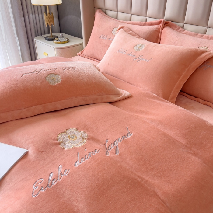 91家纺网 家纺一手货源 找家纺 金米诺 直播供货纯色牛奶绒绣花四件套小清新床裙式 山茶花 山茶花-桔色