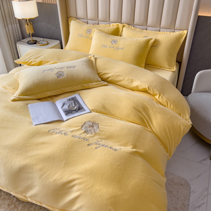 91家纺网 家纺一手货源 找家纺 金米诺 直播供货纯色牛奶绒绣花四件套小清新床裙式 山茶花 山茶花-靓黄