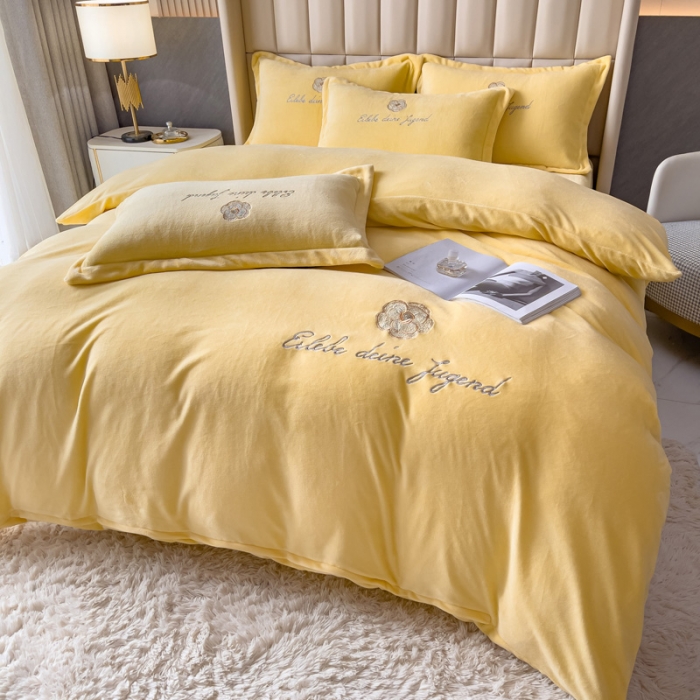 91家纺网 家纺一手货源 找家纺 金米诺 直播供货纯色牛奶绒绣花四件套小清新床裙式 山茶花 山茶花-靓黄